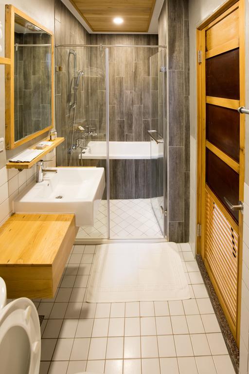 Atreeium Apartment Тайнан Екстериор снимка