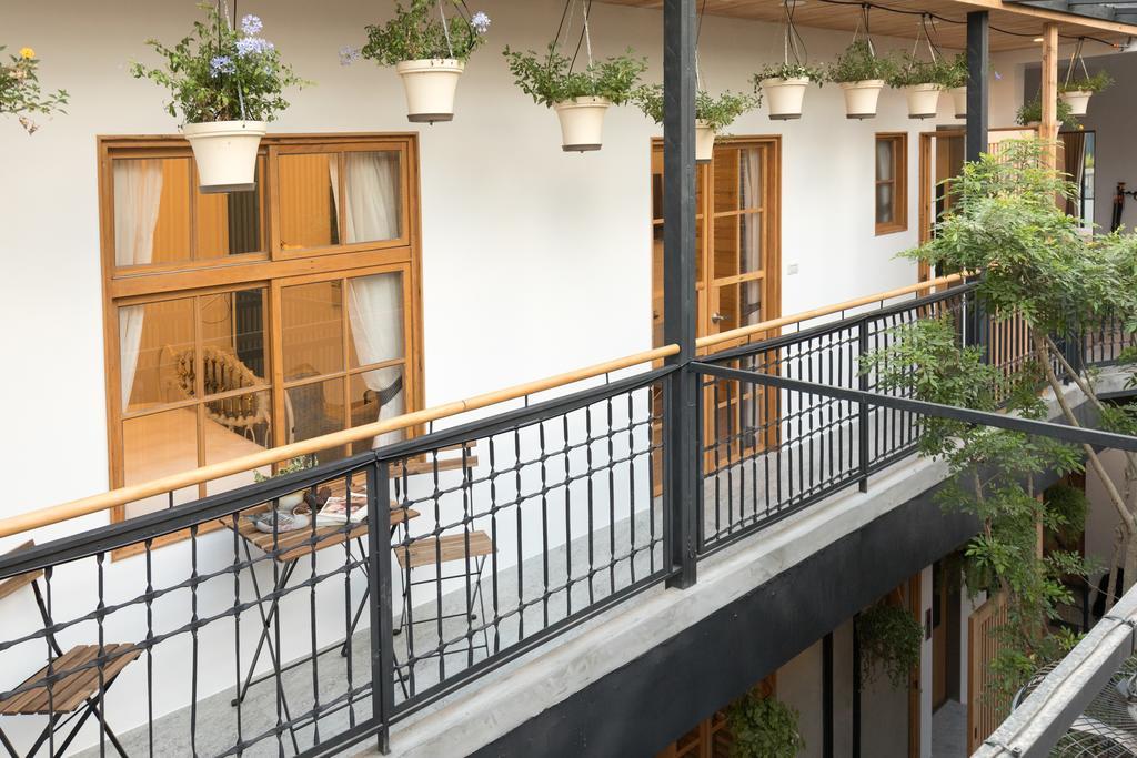Atreeium Apartment Тайнан Екстериор снимка
